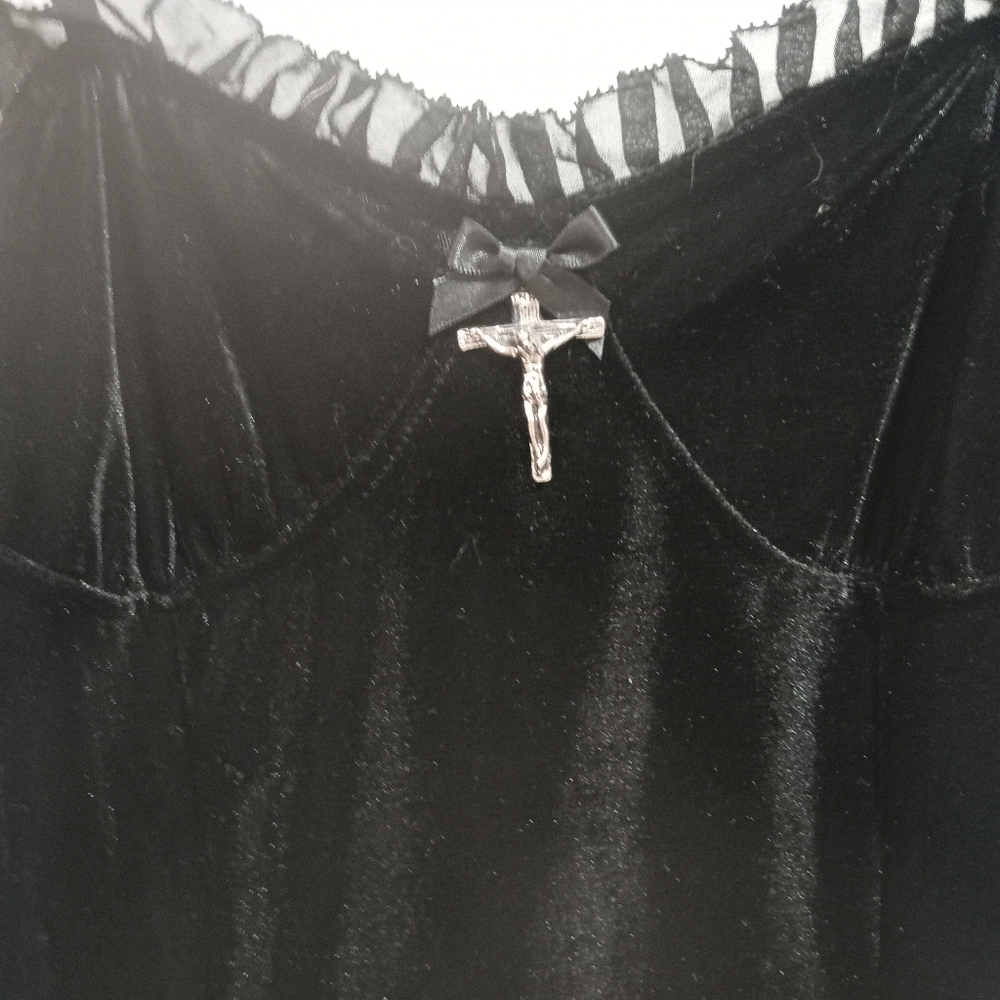 90s Style Gothic Black Velvet Sleeveless Mini Slip Dress Size Medium - Picture 2 of 8
